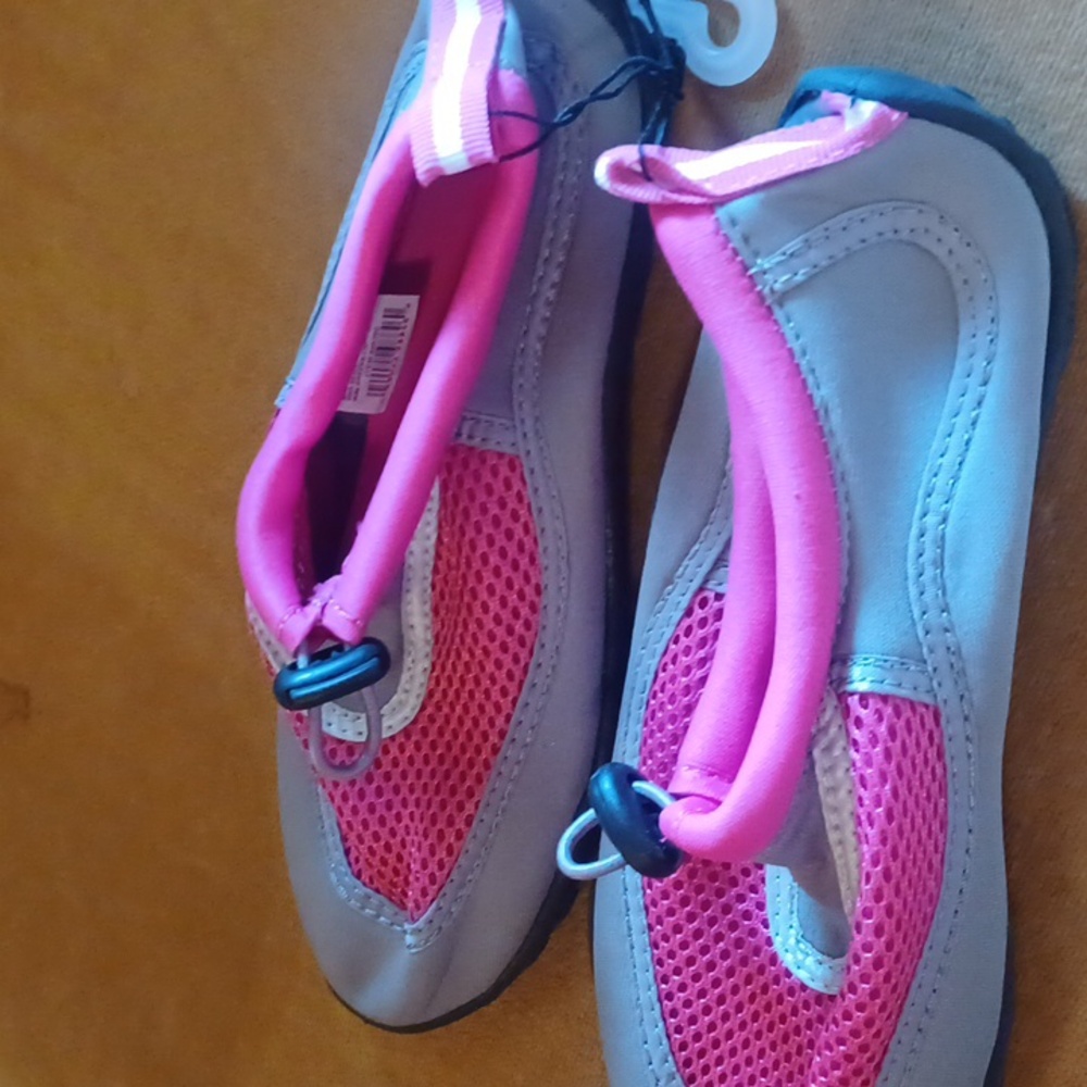 Water shoes